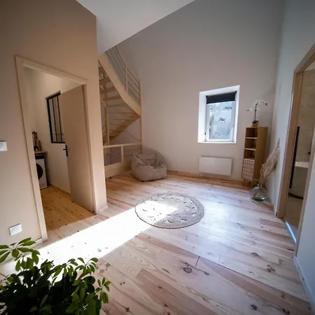 Maison De